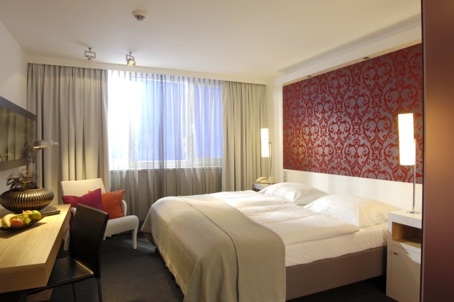 Holiday Inn Room
